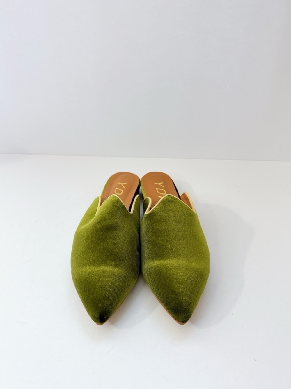 Size 9 YDN Olive Green Velvet Mule Flats Women’s Pointed Toe Slip-On